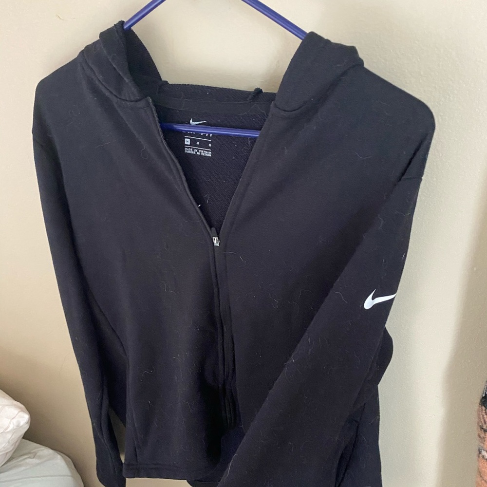 Woman’s medium drifit zip up